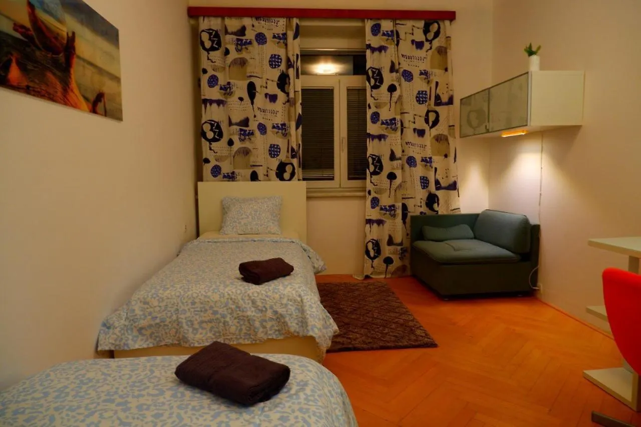 Hostel Rooms Udolni - Cerveny Kostel Brno Çek Cumhuriyeti