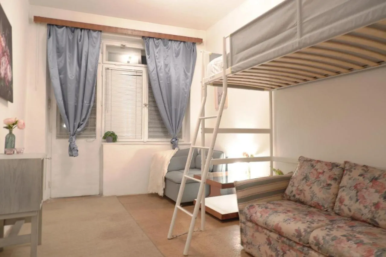 Rooms Udolni - Cerveny Kostel Brno Hostel